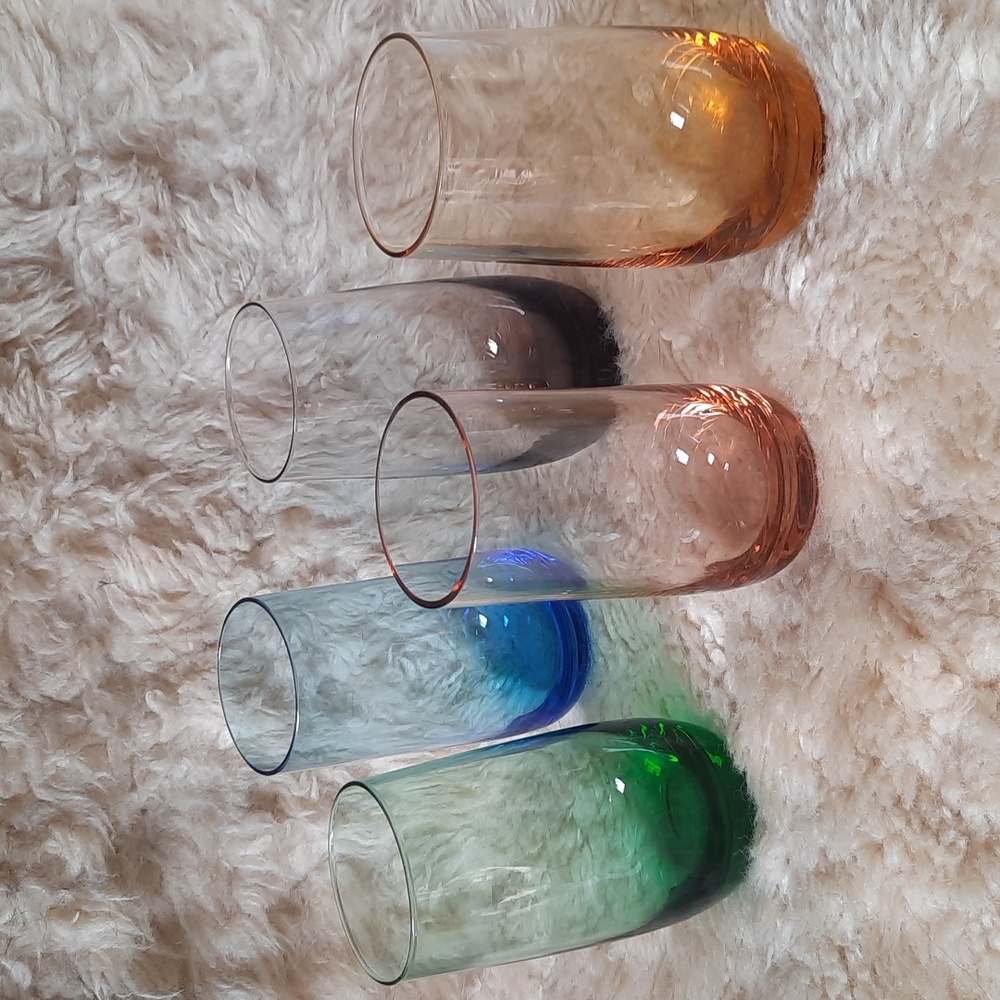 Set of 5 hand-blown coloured 8oz glasses - Picture 4 of 6